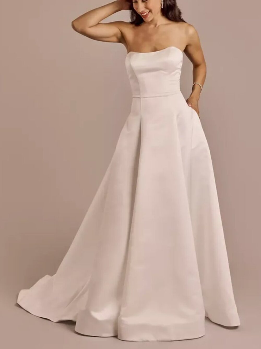 Oleg Cassini Satin A-Line Wedding Dress – White – Unaltered